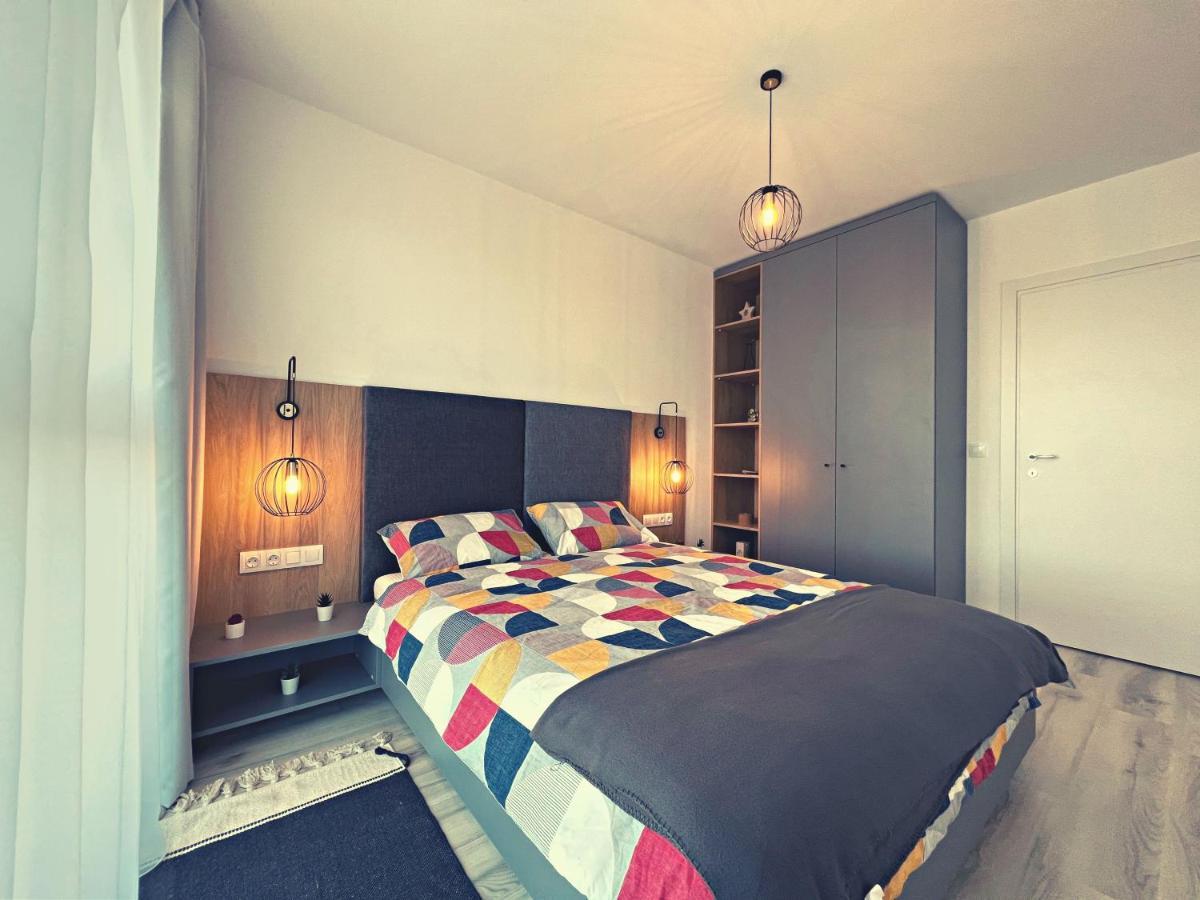 Panoramic Forest View Apartment Dumbravita  Екстериор снимка